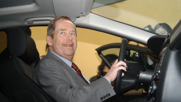Václav Havel auta miloval a rád jezdil rychle