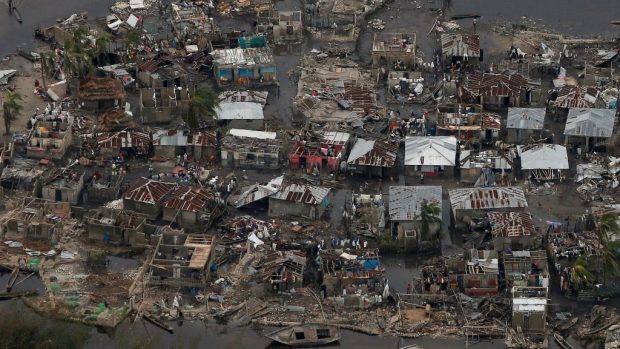 Hurikán Matthew  poničil i domy v Corail na Haiti