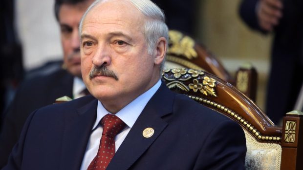 Alexandra Lukašenka vynesl k moci populistický boj proti korupci. Když se stal prezidentem, začal se soustředit na jiné věci.