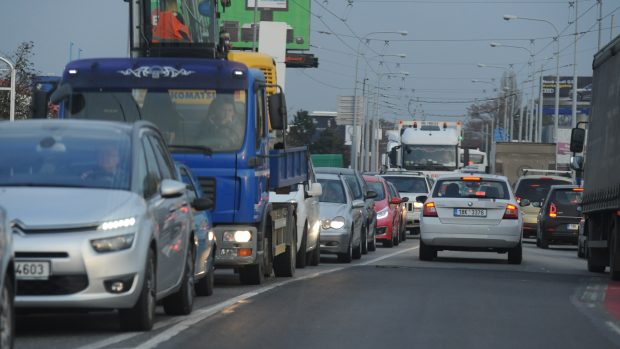 Kvůli nalezené pumy v Brně musela policie odklonit dopravu