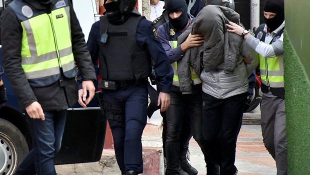 Policisté ve Španělsku zadrželi čtyři verbíře takzvaného Islámského státu