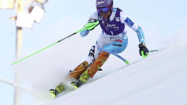 Šárka Strachová na trati slalomu v Levi