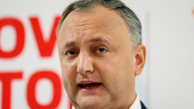 Igor Dodon ve svém volebním štábu v Kišiněvu.