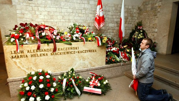 V polském Krakově v noci skončila exhumace bývalého prezidenta Lecha Kaczyńského a jeho manželky (ilustrační foto)