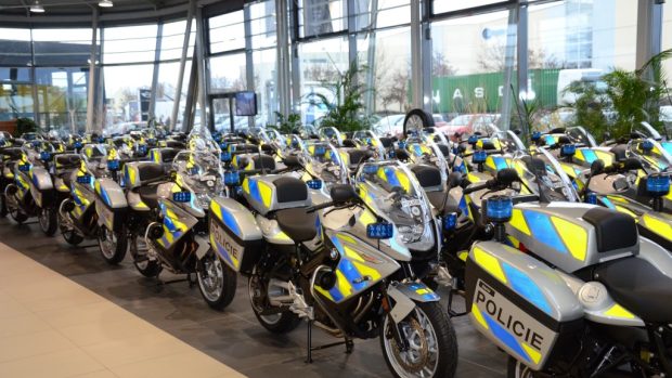 Policisté v brně převzali první dodávku nových služebních motocyklů