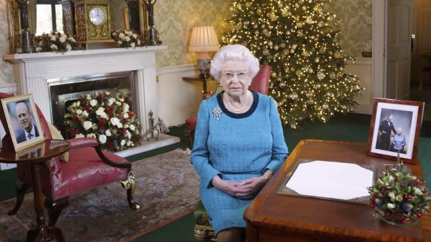 Britská královna Alžběta při tradičním vánočním poselství