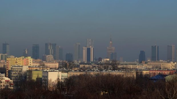 Varšavu dusí smog