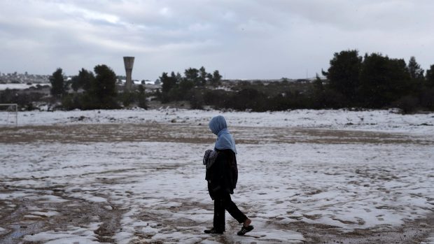Uprchlíky v Řecku trápí mrazivé počasí