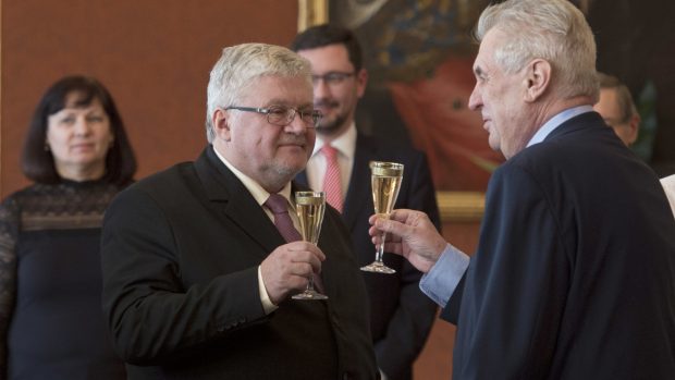 Prezident Miloš Zeman jmenoval na Pražském hradě Ljubomíra Drápala předsedou Krajského soudu v Praze