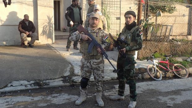 Občanské milice přijímají v Mosulu jen místní rodáky. Vědí, kdo spolupracoval s Islámským státem