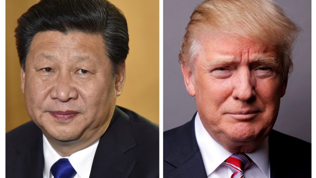 Kombinovaný snímek čínského prezidenta Si Ťin-pchinga a jeho amerického protějšku Donalda Trumpa.