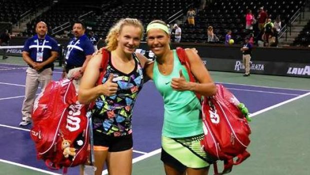 Kateřina Siniaková a Lucie Hradecká postoupily v Indian Wells do finále