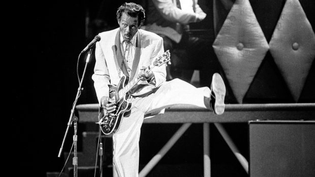 Americký zpěvák a kytarista Chuck Berry v říjnu 1986
