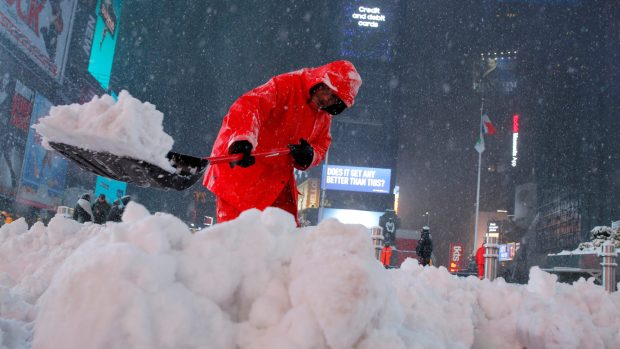 Sněhová bouře na Times Square v New Yorku