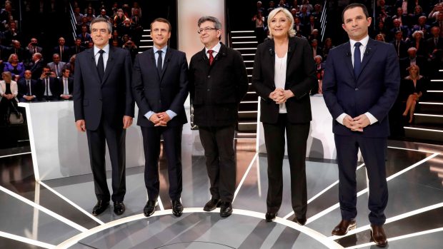 Zleva: Francois Fillon, Emmanuel Macron, Jean-Luc Melenchon, Marine Le Pen a Benoit Hamon