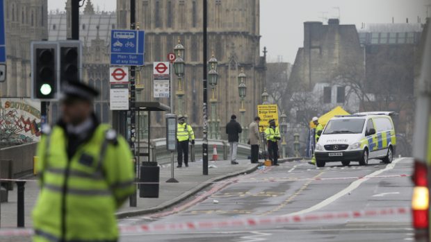 V případě útoku v Londýně, který proběhl na rok přesně po útocích v Bruselu, došlo opět k zádrhelu v práci bezpečnostních složek