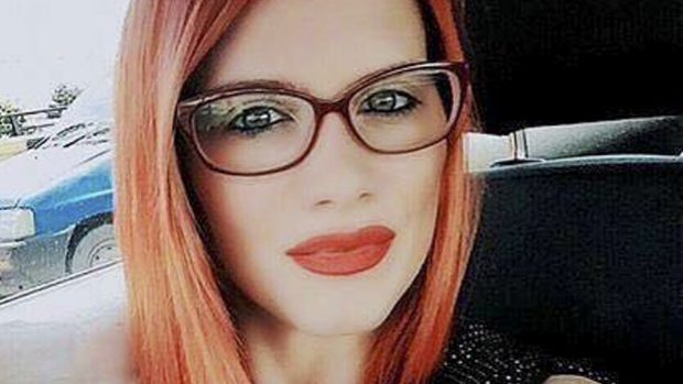 31letá Rumunka Andreea Cristeaová zemřela ve čtvrtek, 15 dní po atentátu.