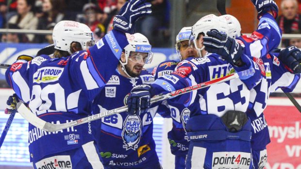 Brněnští hokejisté se radují z vítězství