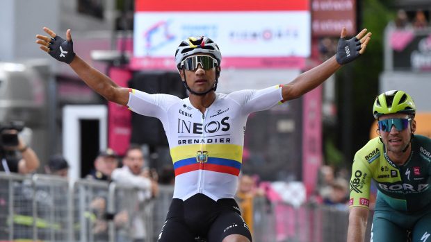 Úvodní etapu 107. ročníku Gira d&#039;Italia vyhrál ekvádorský cyklista Jhonatan Narváez