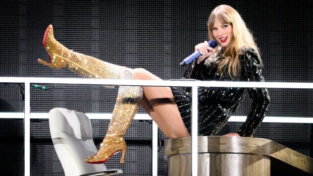 Bohoslužba s hudbou Swiftové se má zabývat jejím přístupem ke vztahu popmusic a politiky