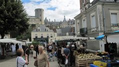 Trh v městečku Saint Aignan