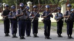Na propuštění Su Ťij dohlíželi barmské ozbrojené složky.