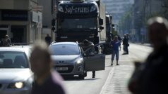 Příznivci obchvatu Náchoda zablokovali mezinárodní silnici do Polska