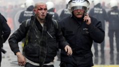 Potyčky mezi demonstranty a policisty v Bruselu