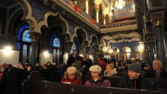 Židé v Praze zahájili chanuku bohoslužbou v Jeruzalémské synagoze