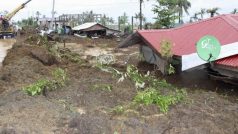 Tropická bouře Seniang na Filipínách zapříčinila masivní sesuvy půdy