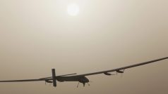 Solar Impulse 2 se vydalo na cestu kolem světa