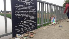 Památník zavražděné židovské ženě u městečka Ansfelden