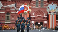 Vojenské přehlídky na Rudém náměstí v Moskvě se neúčastní velká část zahraničních hostů