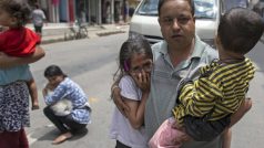 Nepál zasáhlo další silné zemětřesení. Lidé ve strachu zůstávají na ulicích