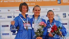 Půlmaratón v Českých Budějovicích: (zleva) R. Churaňová, V. Soukupová, Š. Macháčková