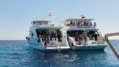 Pracovníci organizace Hepca, která v egyptské Hurghádě dohlíží na ochranu tamních korálů