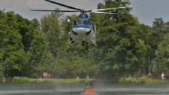 U Dobříva na Rokycansku hoří les. Požár pomáhají hasit dva vrtulníky