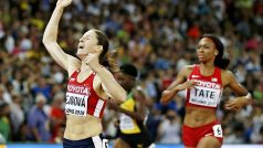 Zuzana Hejnová v cíli zlatého závodu na 400 metrů překážek