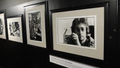 Výstava fotek Boba Gruena, z nichž některé nebyly dosud nikdy publikované, v muzeu Beatles Story v anglickém Liverpoolu