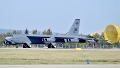 Bombardér B-52 Stratofortress přistál na letišti Leoše Janáčka v Mošnově