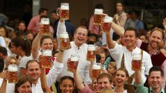 V Mnichově začaly největší pivní slavnosti na světě – Oktoberfest. Letos se koná už 182. ročník