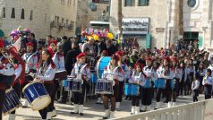 Skautský pochod na Štědrý den v Betlémě