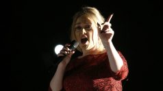 Adele zazpívala píseň All I Ask