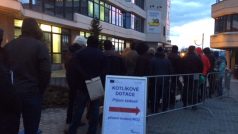 Úřady v Olomouci, Šumperku a Jeseníku od rána přijímají žádosti o kotlíkové dotace