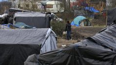 Uprchlický tábor poblíž města Calais