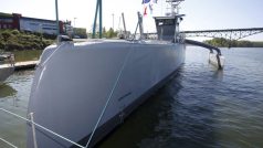 Americká armáda pokřtila experimentální robotickou loď bez posádky, určenou k pronásledování nepřátelských ponorek