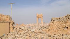 Poničené památky v syrské Palmýře