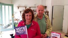 Městečko Witney před hlasováním o brexitu. Manželé Rosa a Jim mají jasno, zůstat v EU