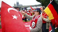 Demonstrace německýchTurků na podporu Erdogana v Kolíně nad Rýnem