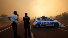 Hasiči na jihu Francie bojují s rozsáhlými požáry
